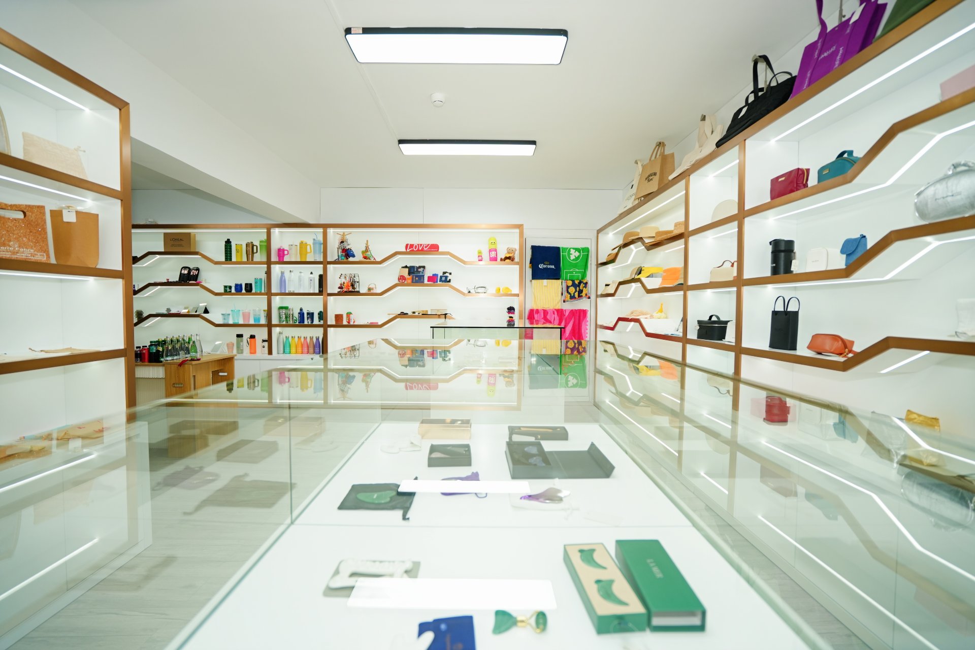 TOP HARVEST showroom
